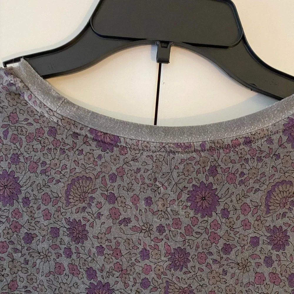 AMERICAN EAGLE Soft & Sexy Grey Floral Tank - Picture 5 of 10